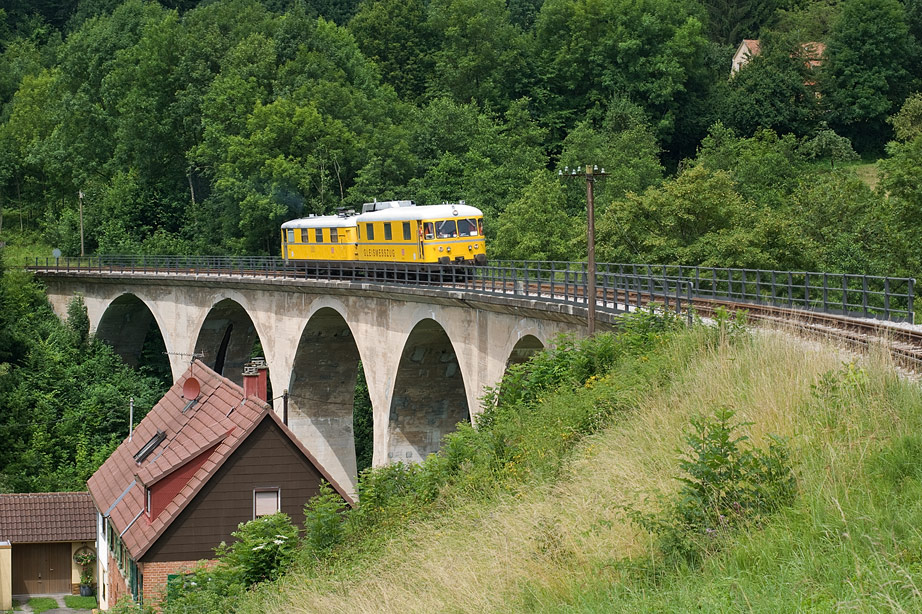 http://www.eisenbahnwelten.de/ds_online/725_726-003_twz_23jul09b.jpg