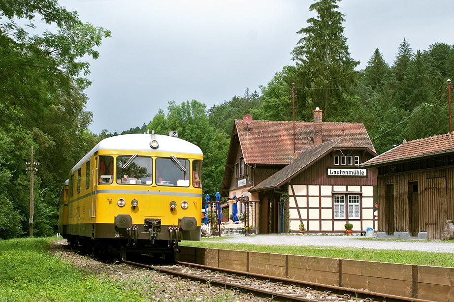 http://www.eisenbahnwelten.de/ds_online/725_726-003_twz_23jul09j.jpg