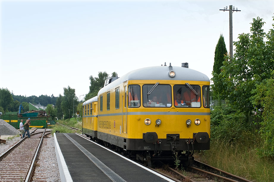 http://www.eisenbahnwelten.de/ds_online/725_726-003_twz_23jul09r.jpg
