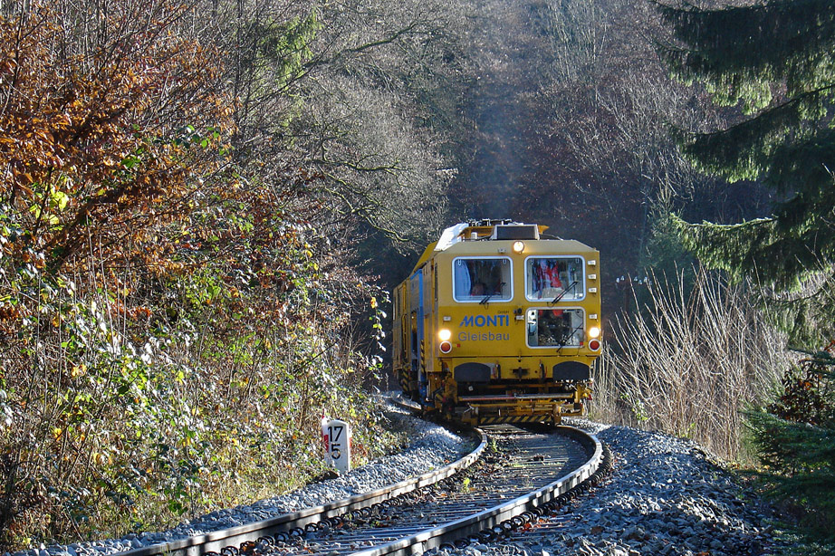 http://www.eisenbahnwelten.de/ds_online/stopfexpress_truo_25nov09.jpg