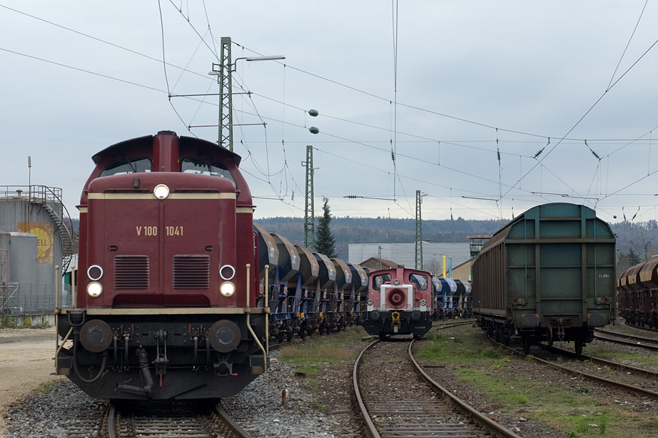 http://www.eisenbahnwelten.de/ds_online/v100-1041_schotter2_tsf_22nov09a.jpg