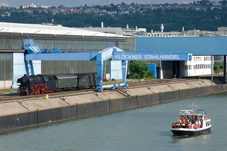 01 1066 in Stuttgart-Hafen (Juli 2008)