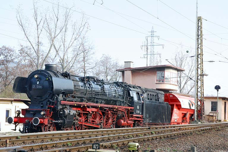 01 1066 in Stuttgart-Hafen (M&auml;rz 2007)