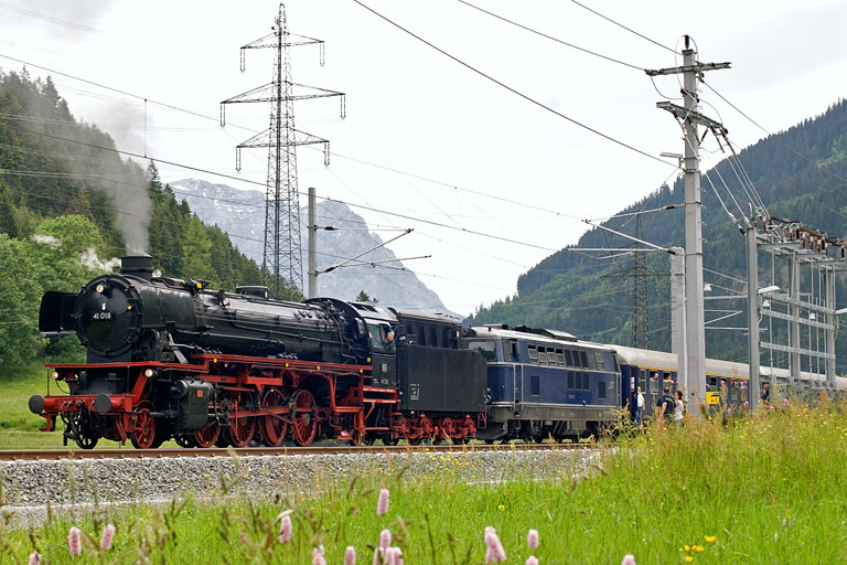 41 018 in Bichlbach-Berwang (Juni 2011)