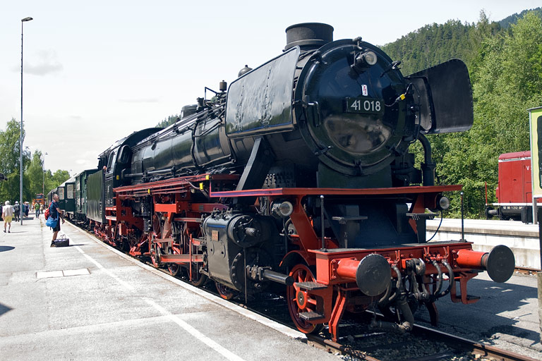41 018 in Bayrischzell (Juli 2011)