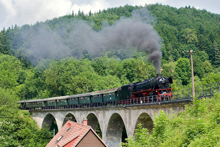 41 018 bei Laufenm&uuml;hle (Juni 2010)