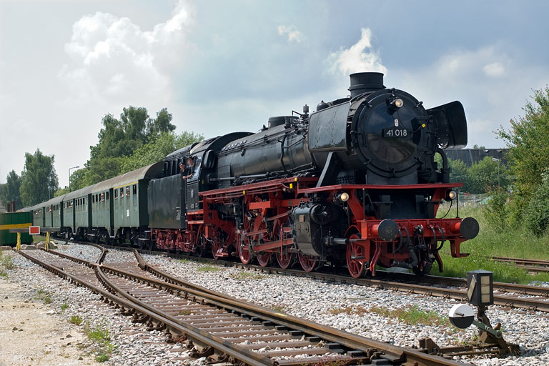 41 018 in Welzheim (Juni 2010)