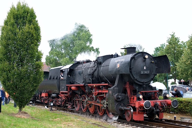 52 7409 in Dettenhausen (Juli 2011)