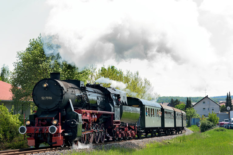 52 7596 in Holzgerlingen (Mai 2014)