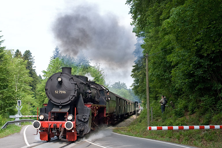 52 7596 bei Laufenm&uuml;hle (Juni 2011)