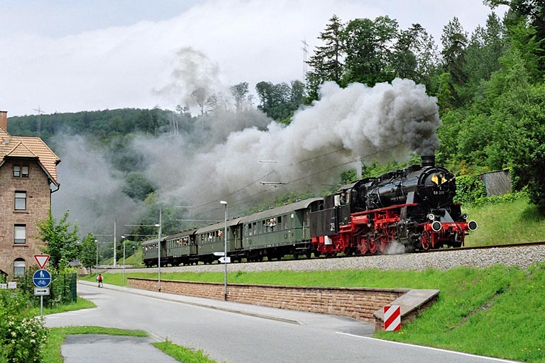 58 311 in Busenbach (Juni 2006)