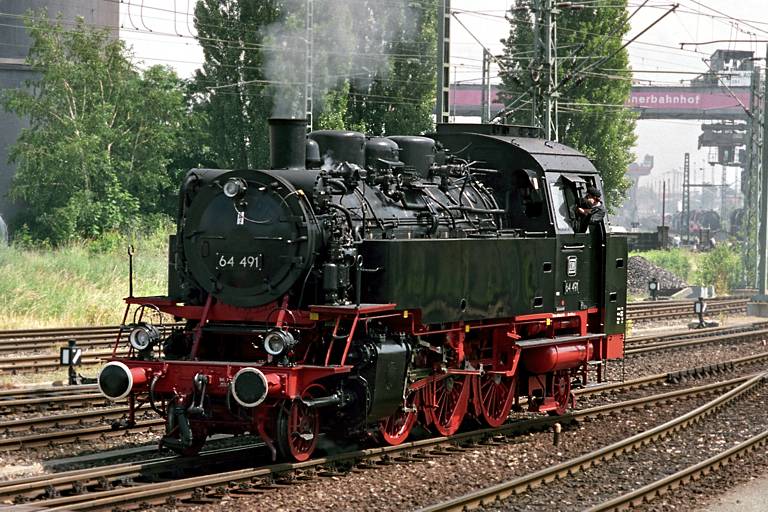 64 491 in N&uuml;rnberg (Juni 2002)