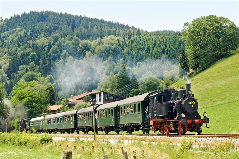 70 083 in Schliersee (Juli 2011)