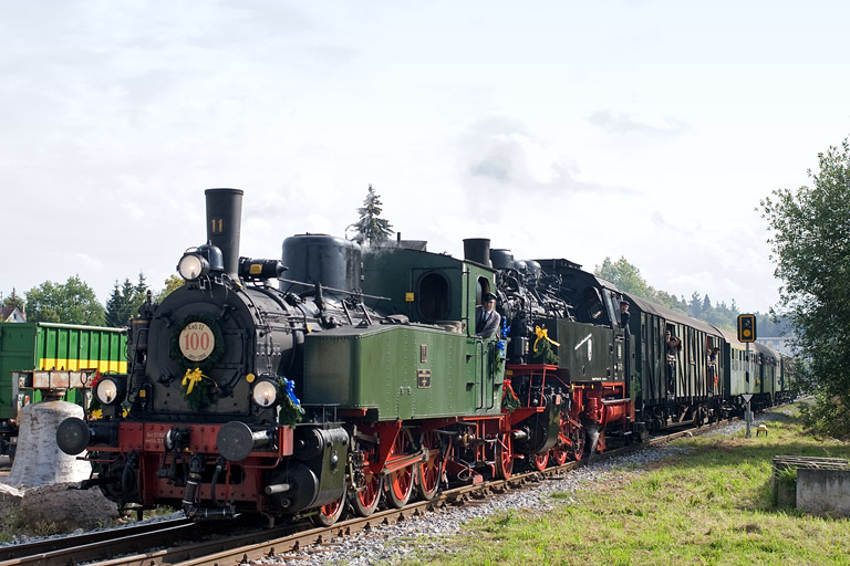 GES Lok 11 und 64 419 in Welzheim (September 2011)