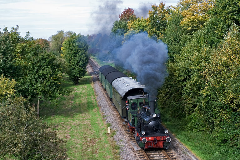Achert&auml;ler-Eisenbahnverein Lok 28 in Kappelrodeck (Oktober 2008)