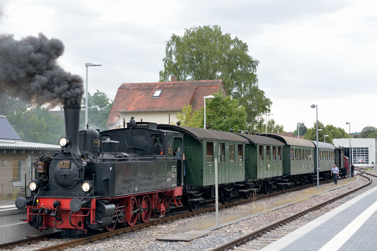 T3 930 bei Dettenhausen (Juli 2014)