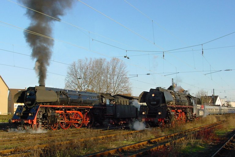 01 509 und 01 519 in Stuttgart-M&uuml;nster (Dezember 2001)
