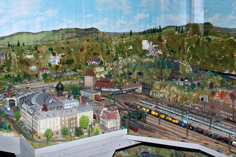 Spur N-Modellbahnanlage