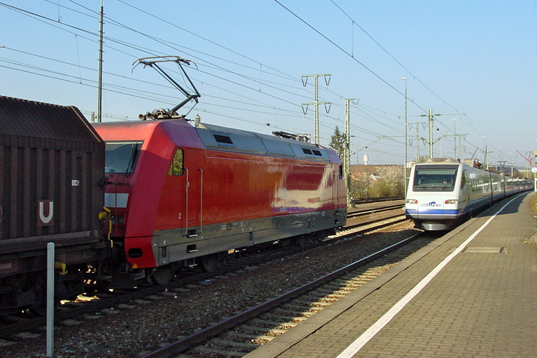 ETR 470 und 101 003 bei km 25,8 (M&auml;rz 2002)