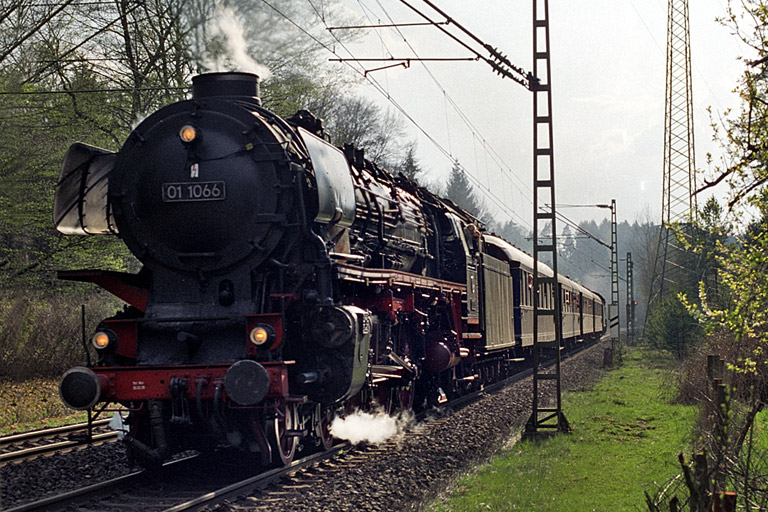 01 1066 bei B&ouml;blingen (April 2003)