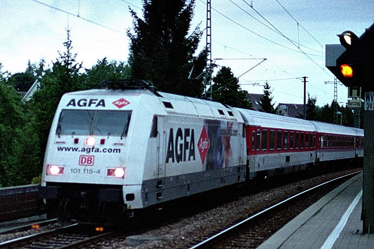 101 115 mit IR 2789 bei km 16,6 (September 2001)