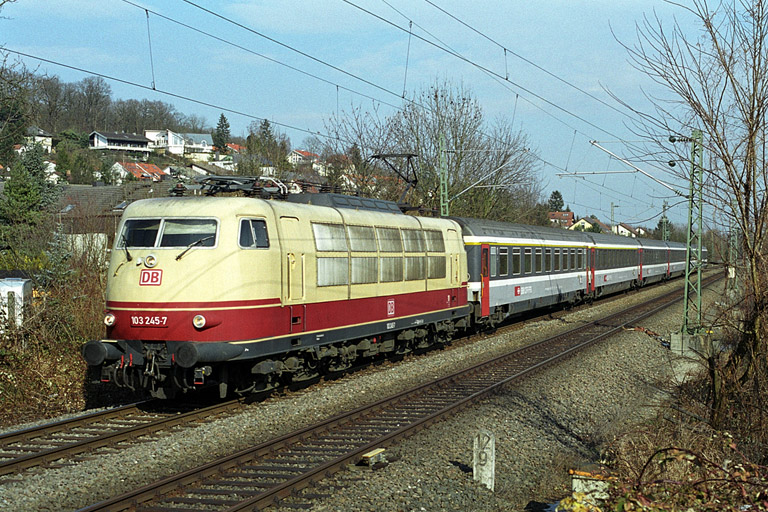 103 245 ... eine "originale" 103 (Februar 2003)