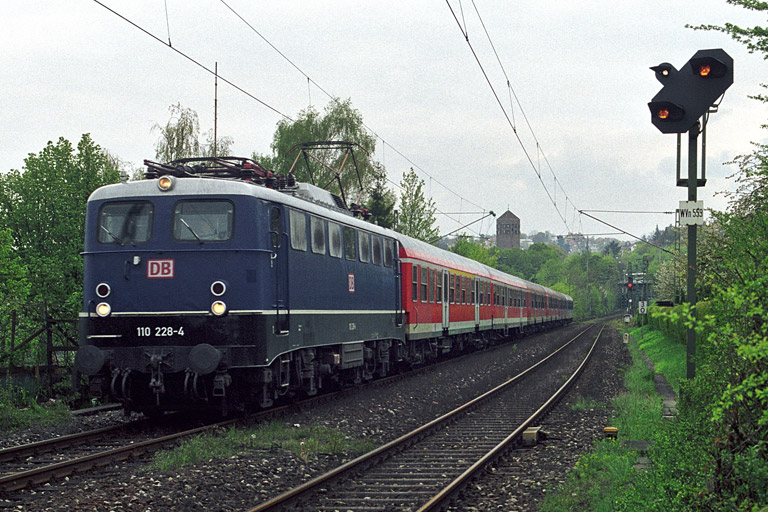 110 228 bei km 3,0 (Sommer 2002)