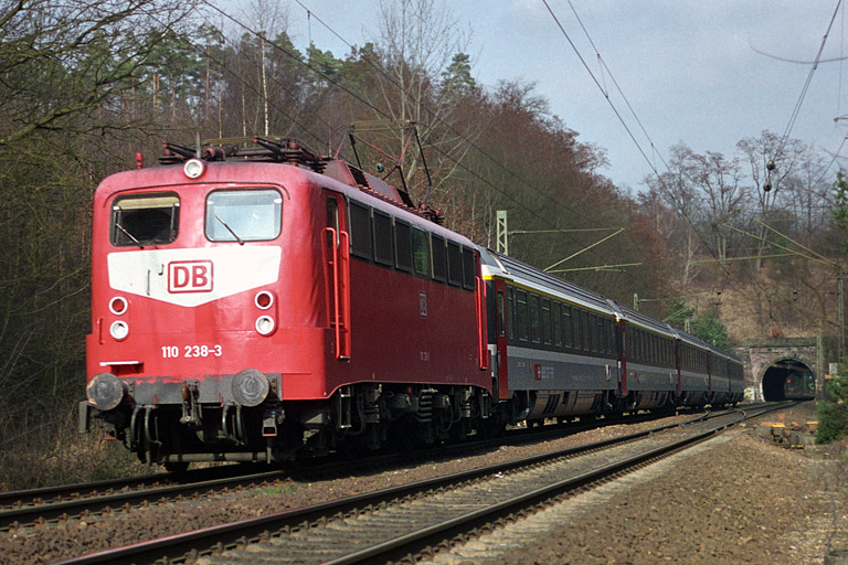 110 238 bei km 18,2 (Mai 1999)
