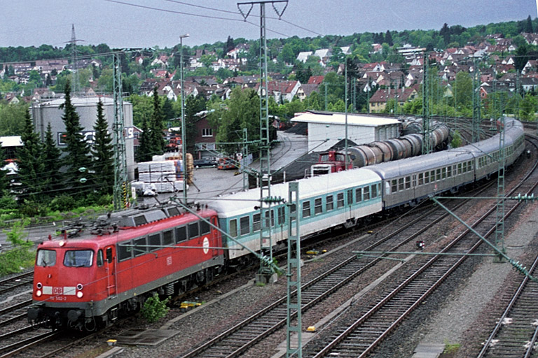 Baureihe 110 bei km 16,0 (Mai 2001)