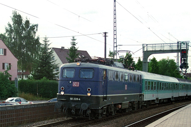 110 228 bei km 16,6 (Juni 2000)