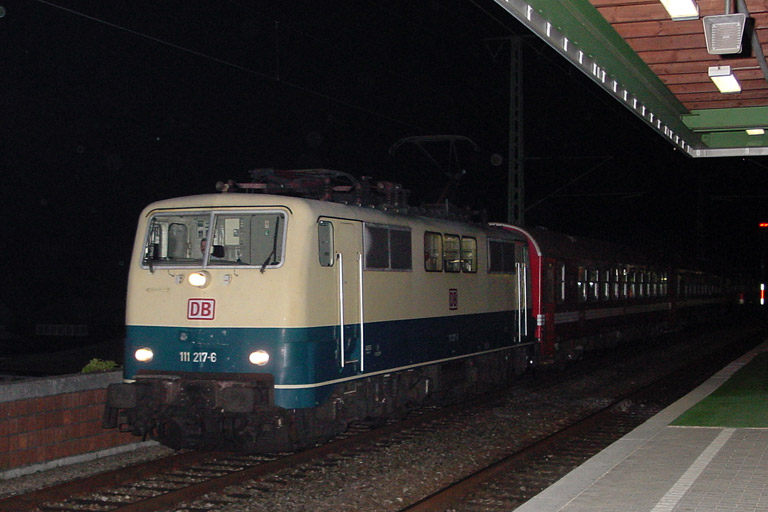 111 217 bei km 16,8 (Mai 2003)