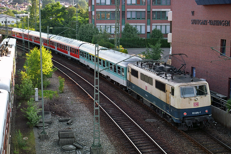 111 074 bei km 16,0 (Mai 2002)