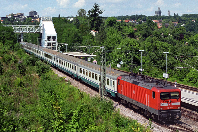 112 190 mit IC 381 bei km 14,2 (Juli 2003)