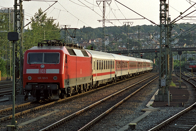 120 123 bei km 15,8 (Juli 2002)