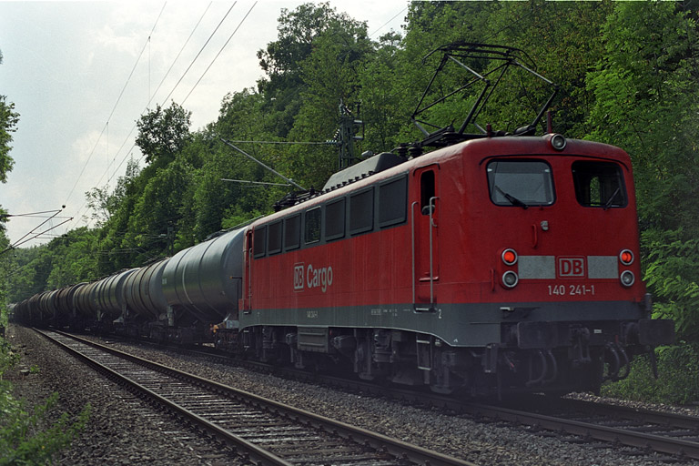 140 241 bei km 12,8 (Juli 2003)
