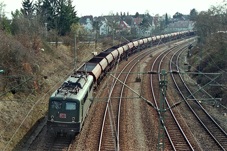 140 402 bei km 14,4 (M&auml;rz 2001)