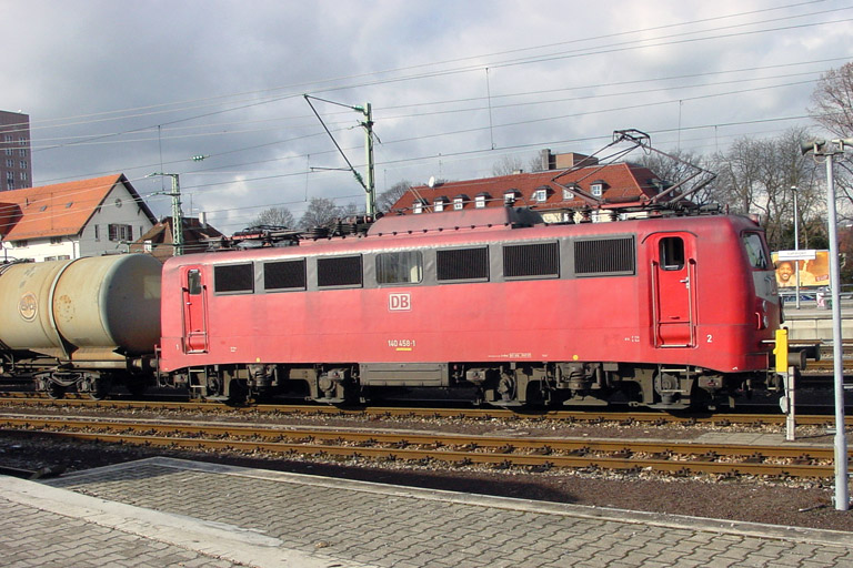 140 458 bei km 15,6 (Januar 2001)