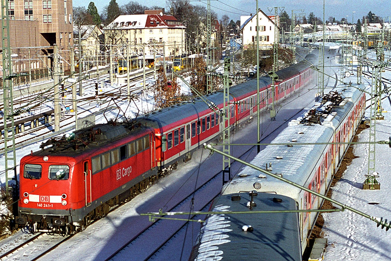 140 241 bei km 15,8 (Dezember 2001)