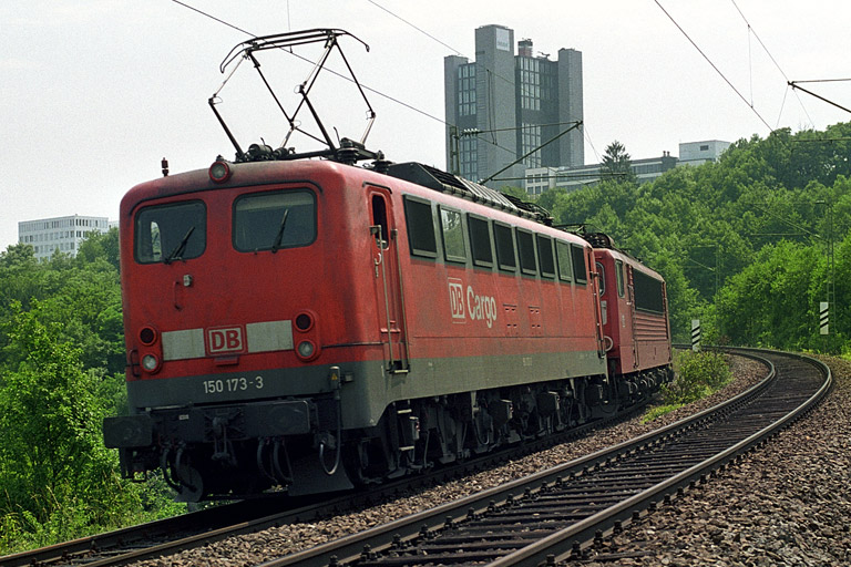 150 173 und 155 075 bei km 13,4 (Juni 2002)