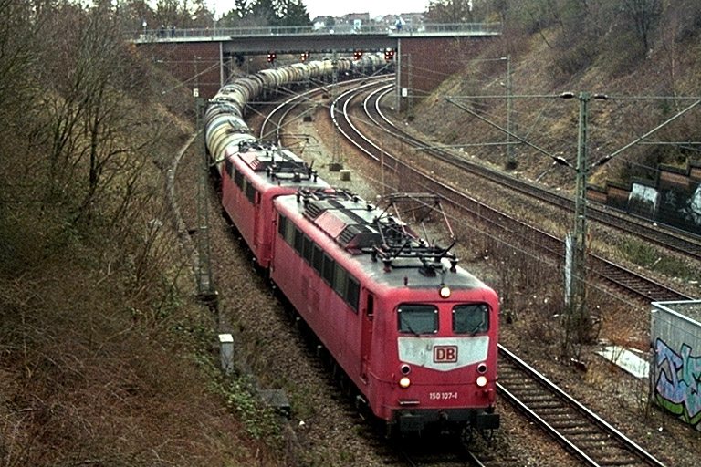 150 107 und 150 060 bei km 14,4 (M&auml;rz 2001)