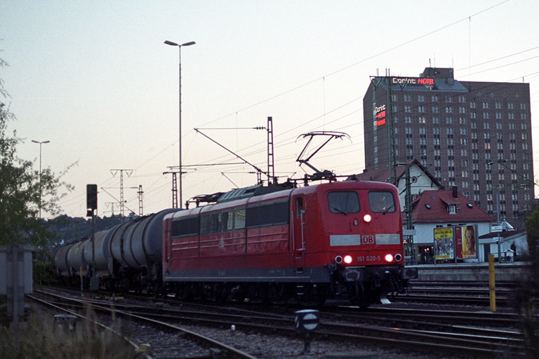 151 020 bei km 15,6 (September 2003)