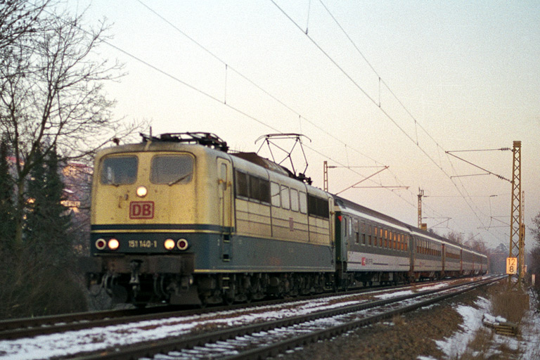 151 140 bei km 12,8 (Januar 2002)