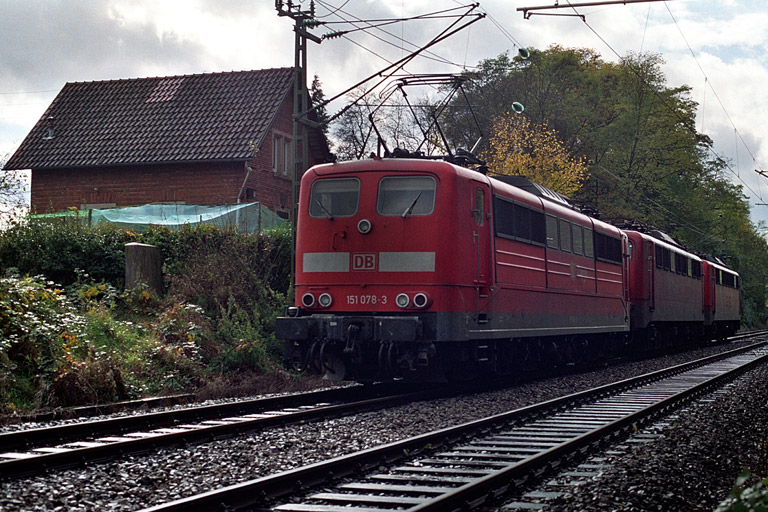 151 078 bei km 12,8 (Oktober 2002)
