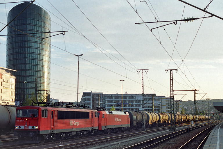 155 120 und 152 006 bei km 15,6 (September 2003)