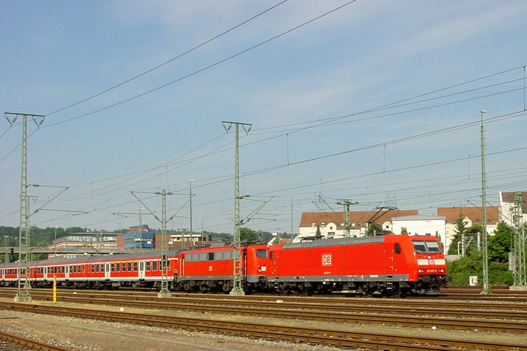 185 077 und 110 237 bei km 15,8 (Juni 2003)