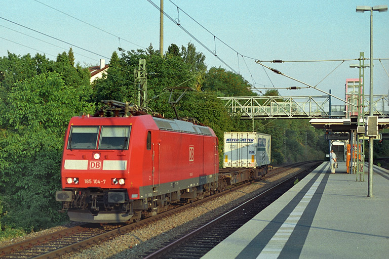 185 104 mit IKE 50574 bei km 14,2 (August 2003)