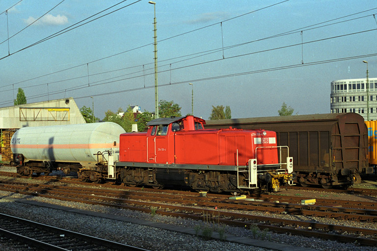 294 109 bei km 15,6 (Sommer 2003)