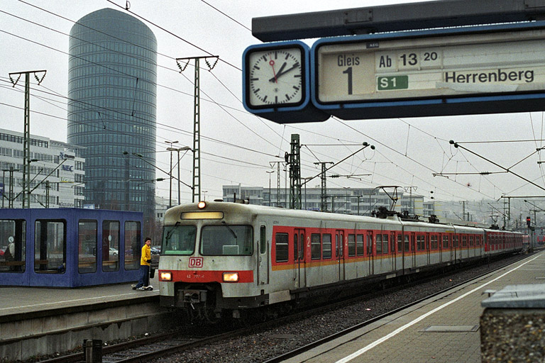 Baureihe 420 bei km 15,6 (Dezember 2003)