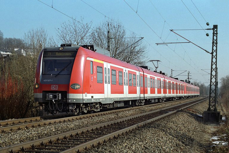 Baureihe 423 als Cisalpino-Ersatzzug bei km 12,8 (Februar 2003)