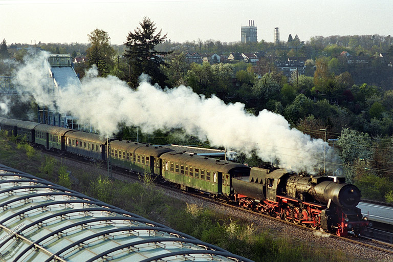 52 7596 in Stuttgart-Vaihingen (April 2003)